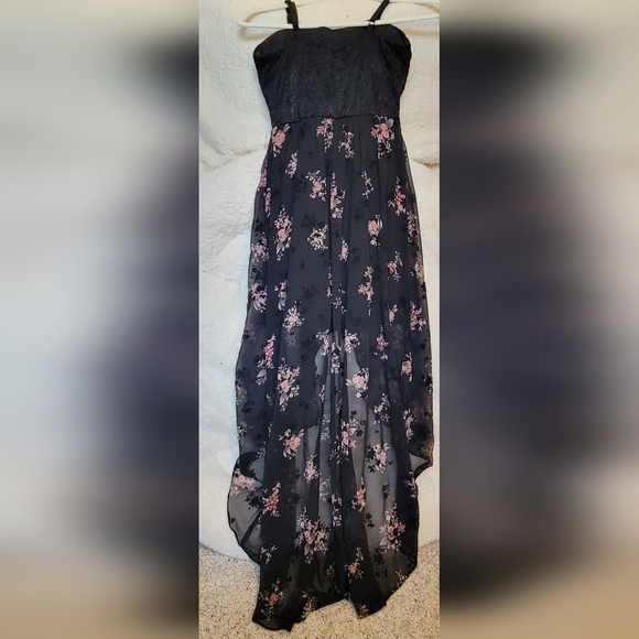 Lily Rose Maxi Dress, XS, Black Lace with Velvet detailing on skirt - Picture 5 of 8